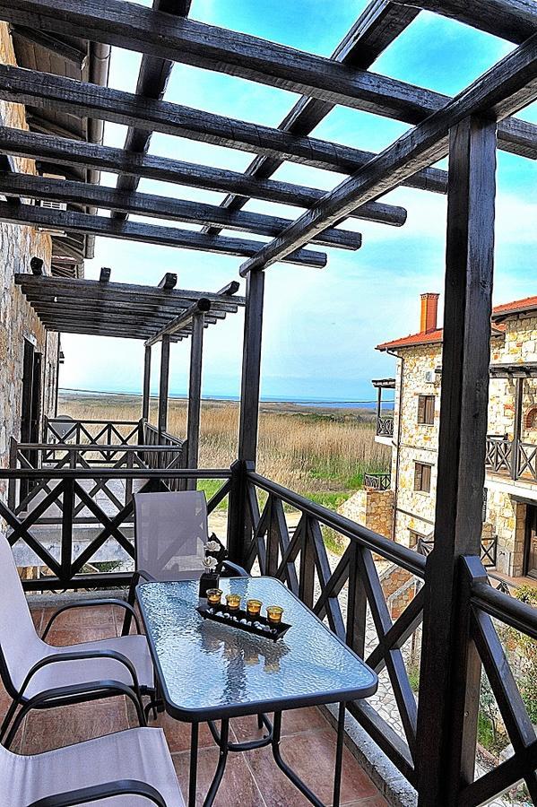 Sunstone Villas Psakoudia Bagian luar foto